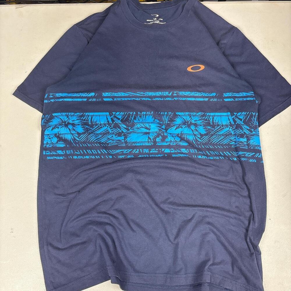 Vintage grunge Oakley tee